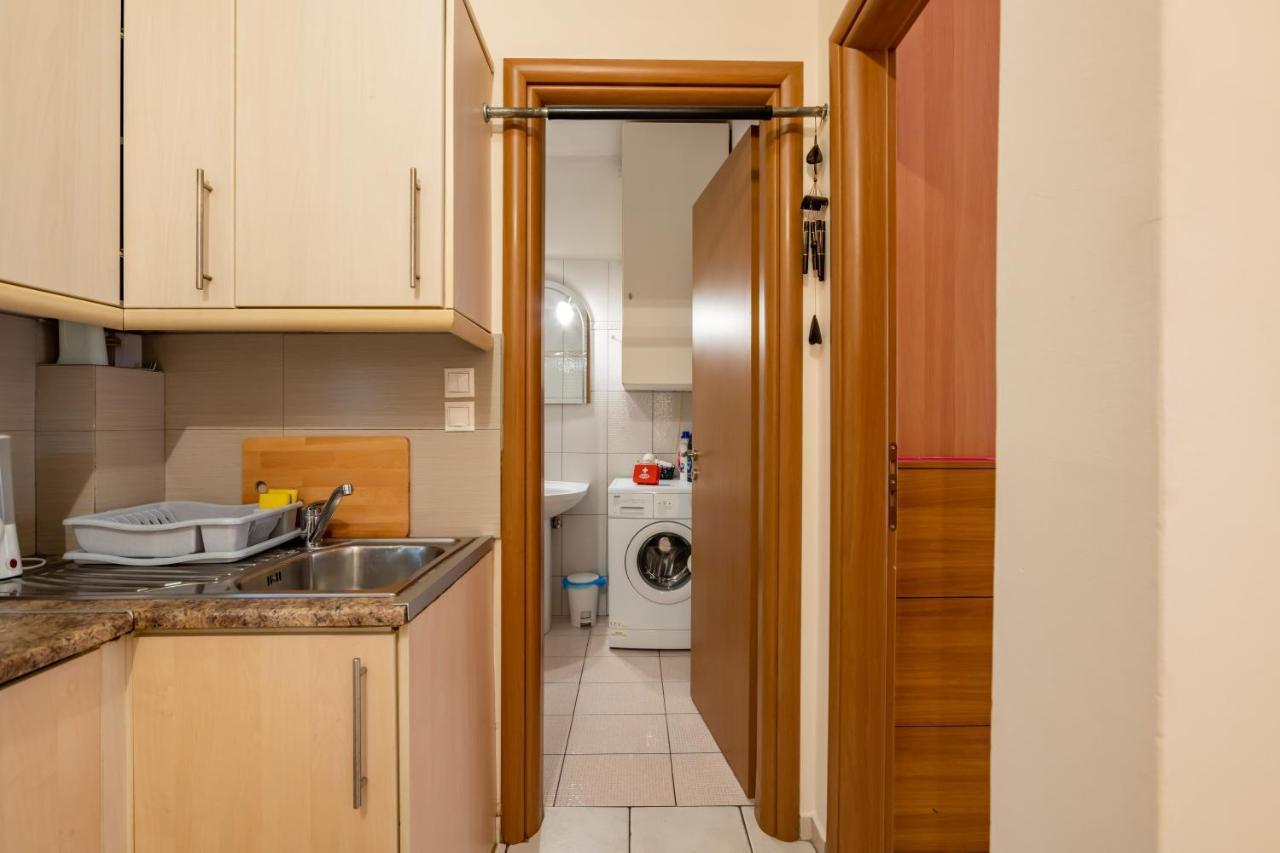 Flat In Excellent Location With Private Parking Appartement Athene Buitenkant foto